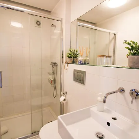 Apartment Historic Oldtown Getaway